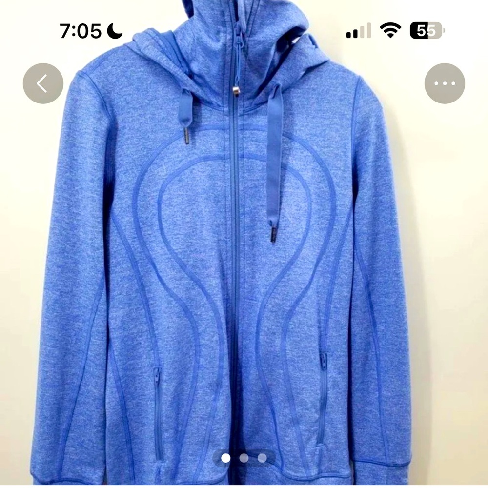 Lululemon size 8 zip up in good condition